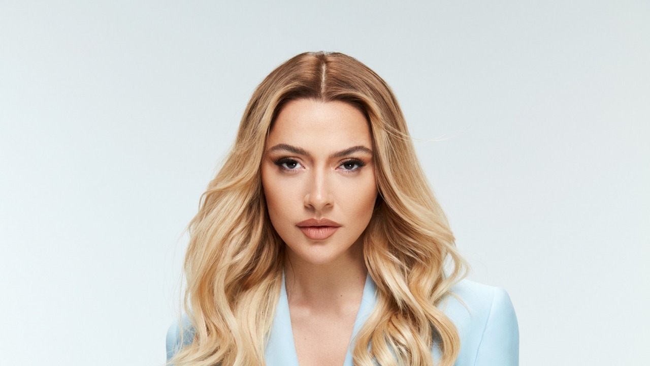 Here is Hadise’s engagement ring!
