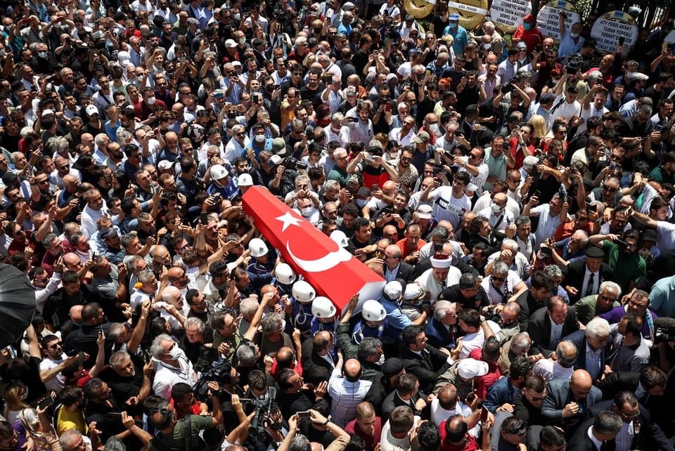 Cüneyt Arkın’ın cenazesinde konuşan imamın Mustafa Kemal Atatürk’le ilgili sözleri alkış aldı.