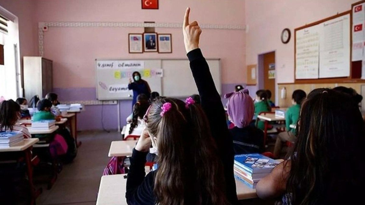 İzmir’de 8 okul önlem gayeli tahliye edildi