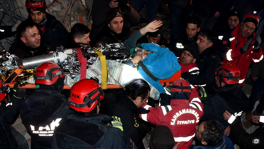 Kahramanmaraş'ta anne ve kızı depremden 92 saat sonra enkazdan kurtarıldı