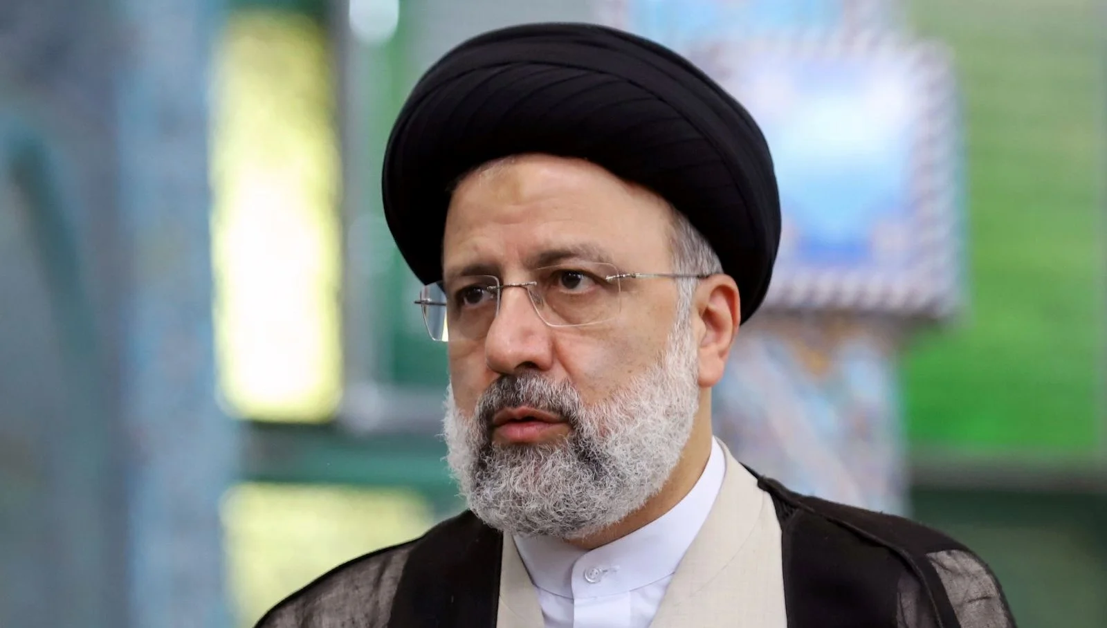 İran Cumhurbaşkanı’ndan “başörtüsü” açıklaması