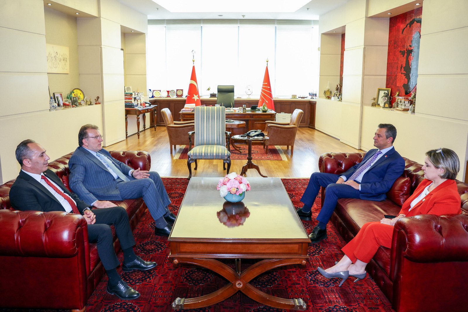 Adalet Partisi Genel Başkanı Vecdet Öz: CHP ve AKP’ye saadetler diliyorum