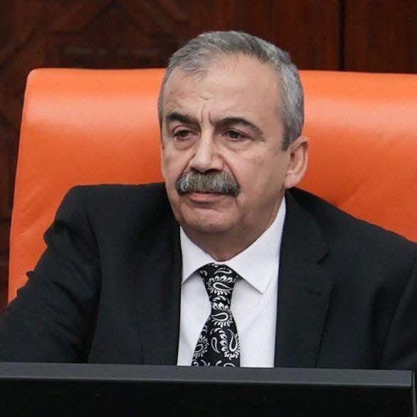 Son Dakika! Sırrı Süreyya Önder kalp krizi mi geçirdi? Durumu nasıl?