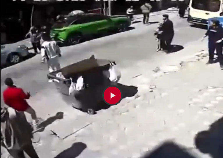 Deprem anında binadan atladı! İşte o anlar