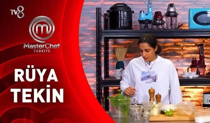 MasterChef 2026’nın Dikkat Çeken İsmi: Rüya Tekin Kimdir? Yarışmadaki Akıbeti Ne?